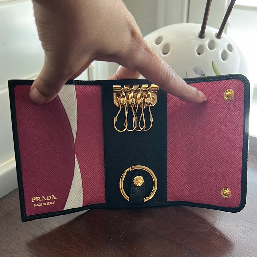 Prada Black Saffiano leather Key Holder - Picture 3 of 5